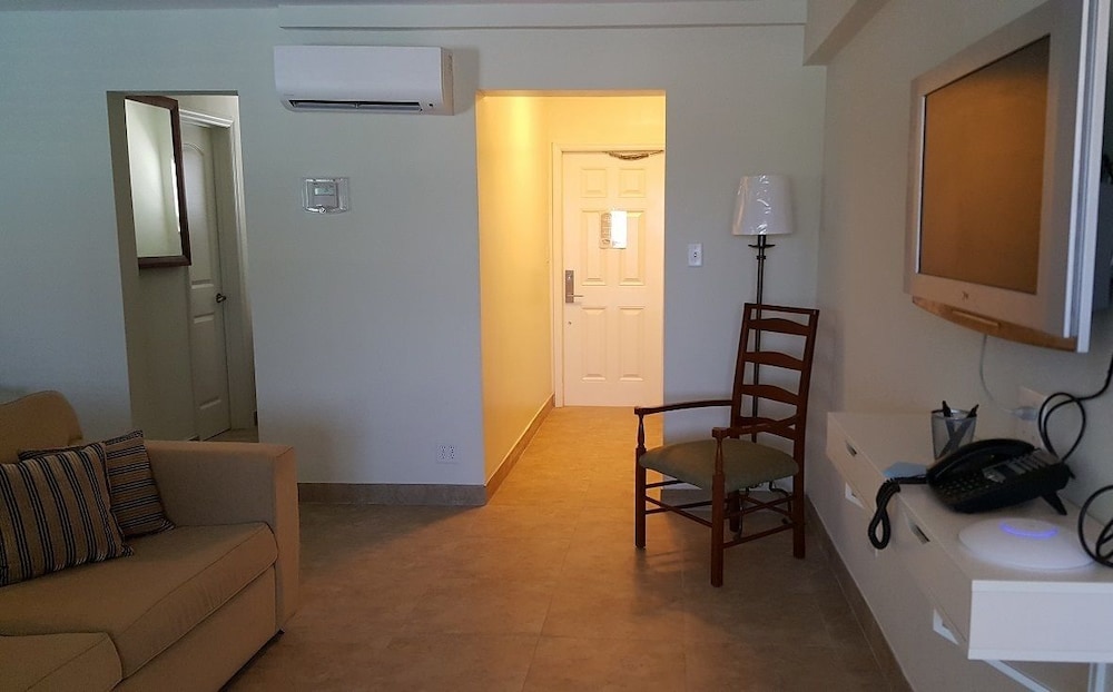Le Cabanon Motel