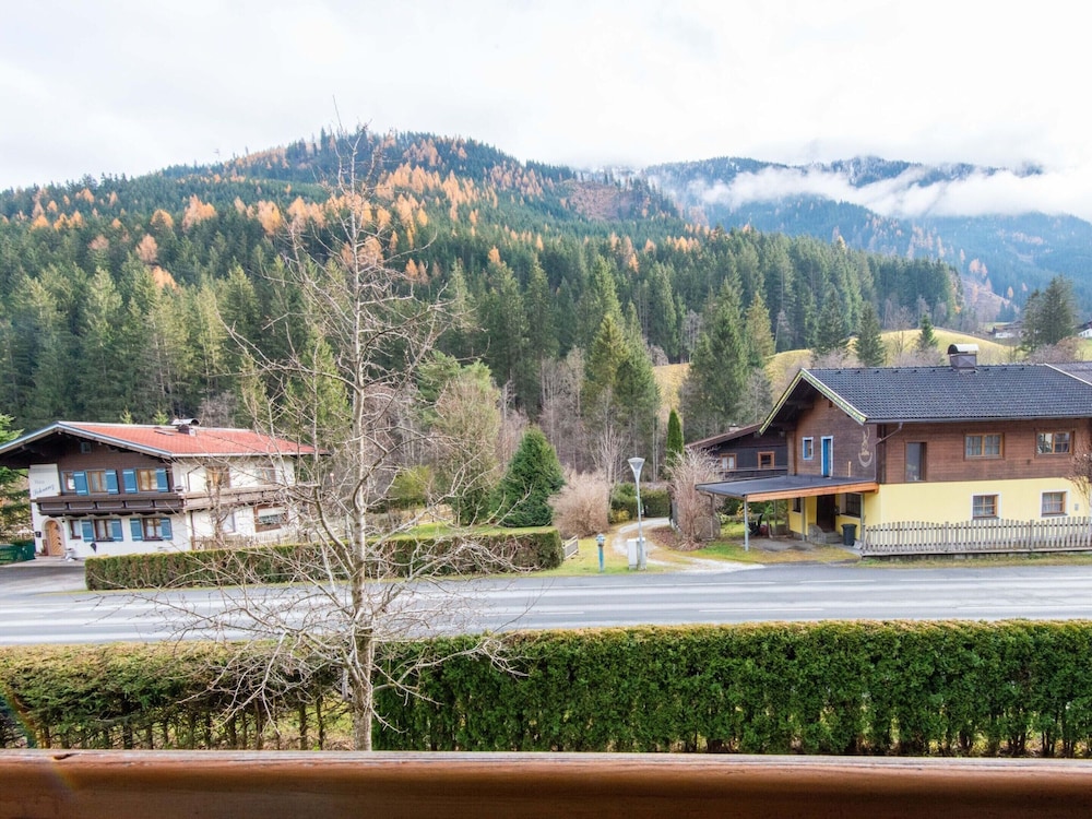 Lovely Apartment With Sauna, Ski Storage, Pool, Terrace