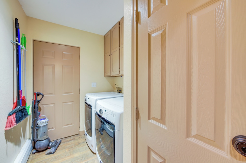 Walk to Ski Shuttle: Dtwn Frisco Gem w/ Fireplace!
