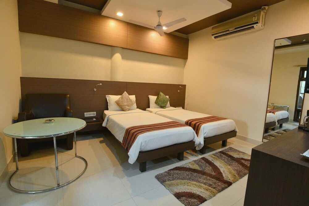 Dibrugarh Club House