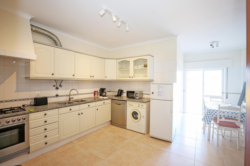 C25 - Town Center Apartment in Lagos