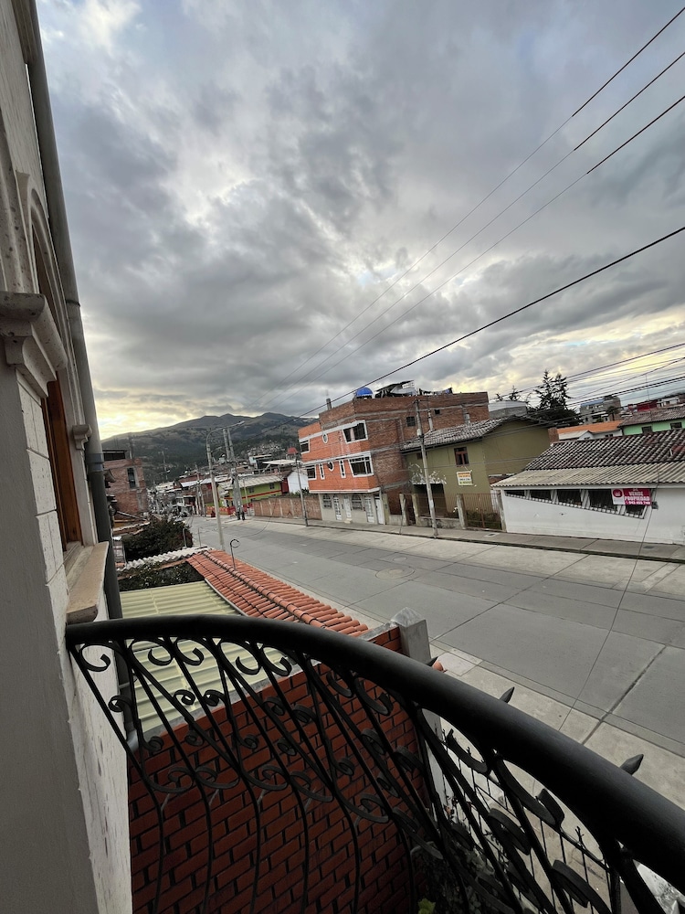 Rajutuna Inn