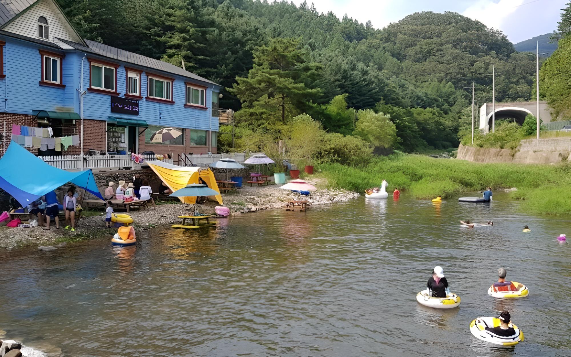 Hongcheon Eorinwangja Pension view 5