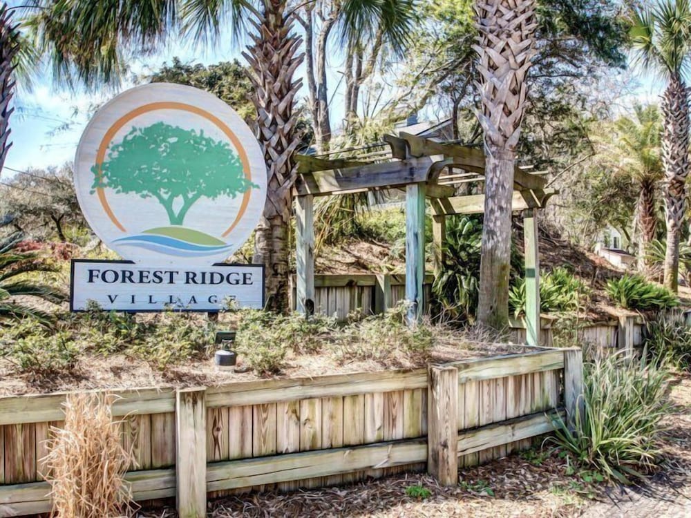 2594 Forest Ridge Drive view 3