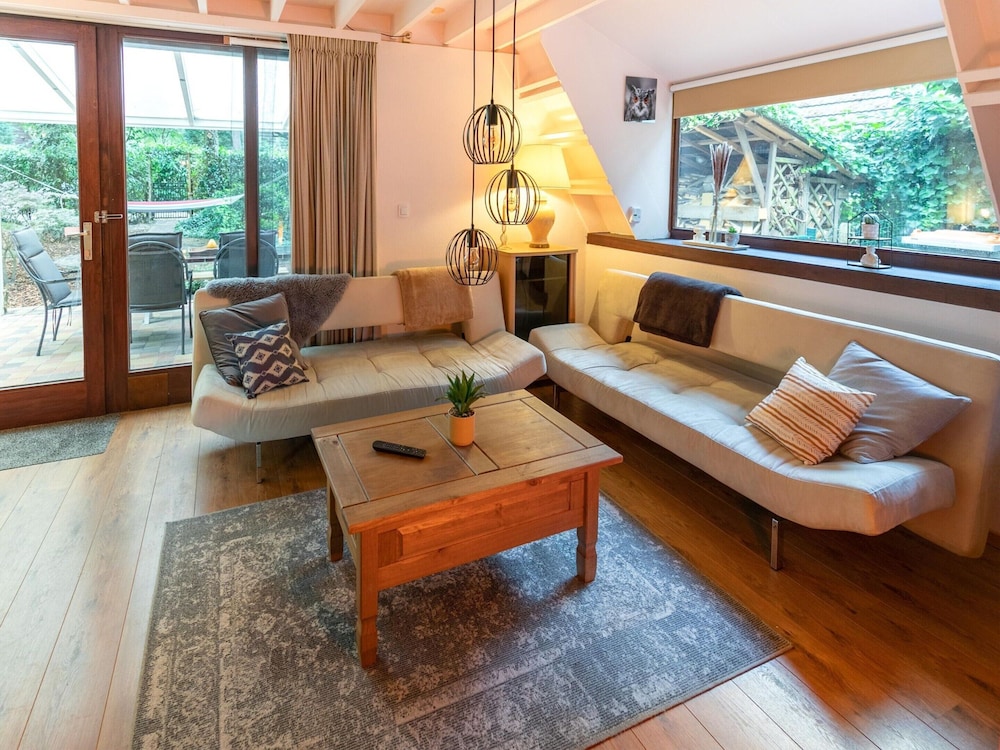 Lanaken Luxe Garden Retreat