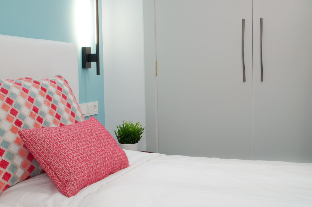 ABAL Apartments - Barrio