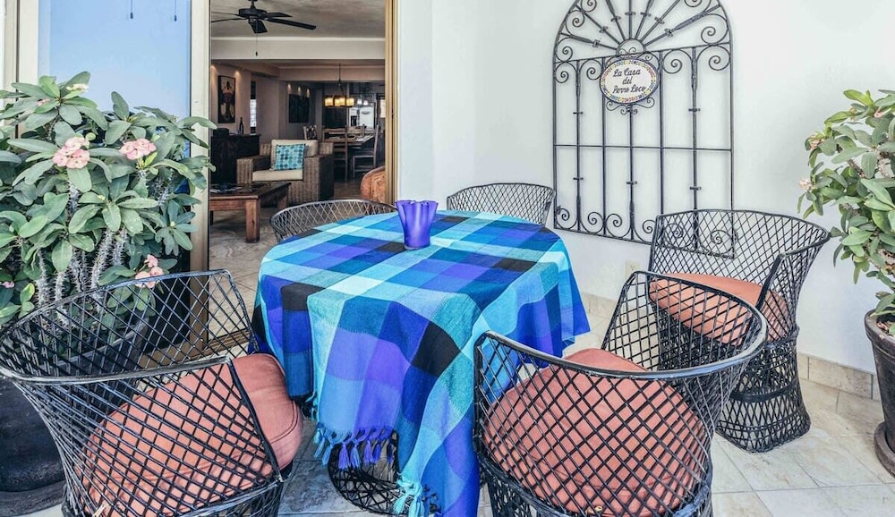 Ocean View 2Br Condo-balcony-beach-pool - 805