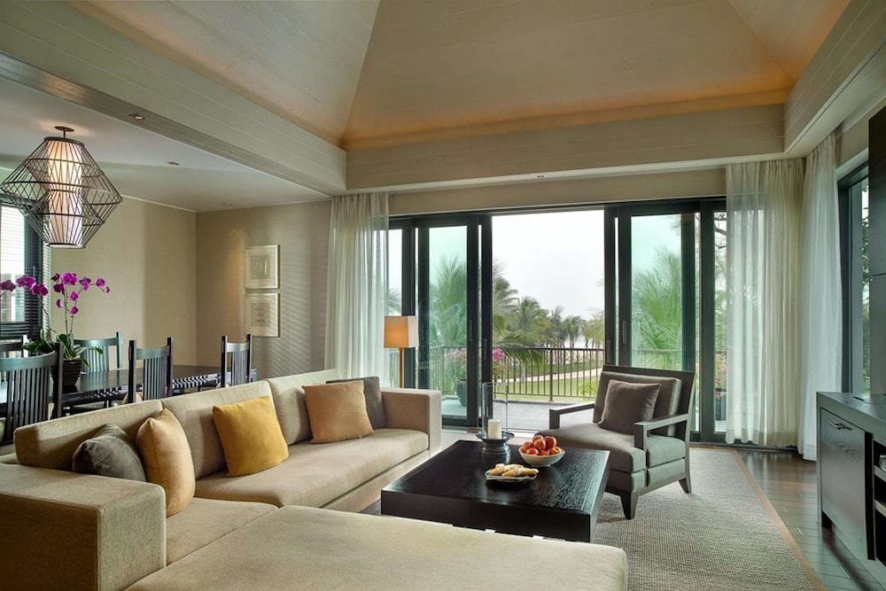 Raffles Hainan