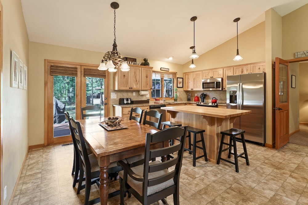 3 Yellow Rail 2 Bedroom Home