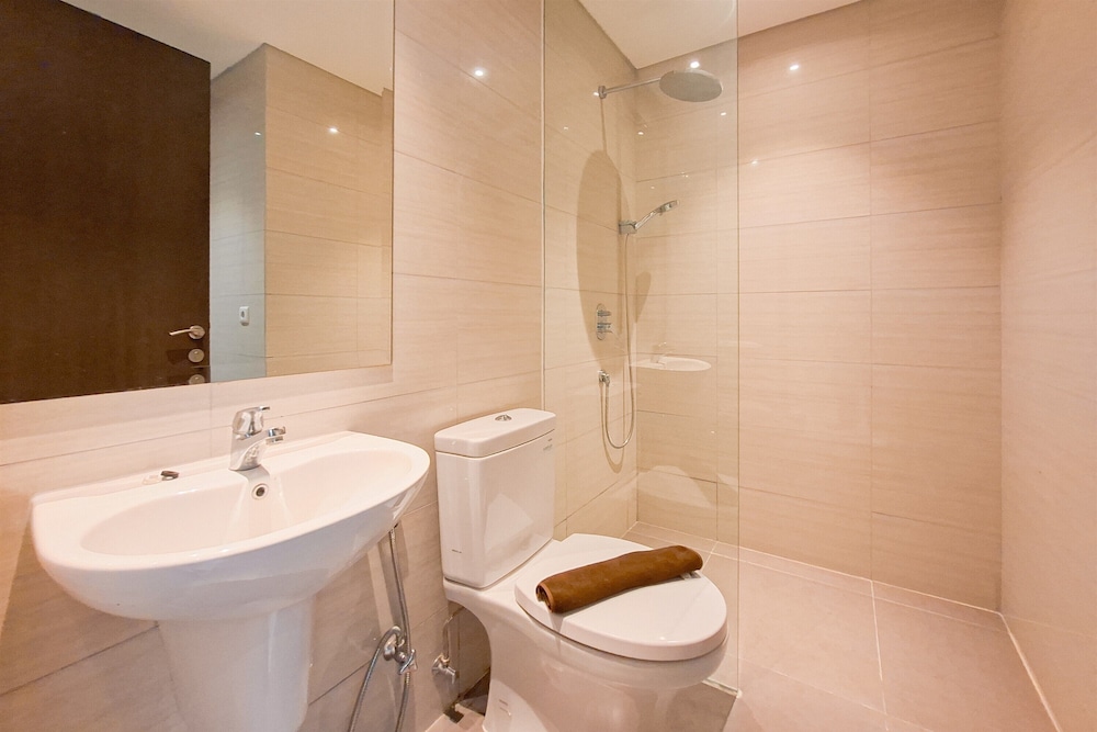 Cozy Living 2Br At Ciputra International Apartment
