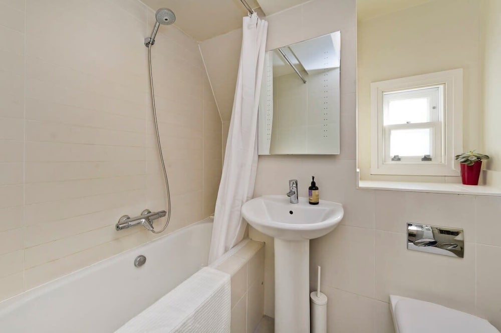 2 Bedroom Mews House, Marble Arch