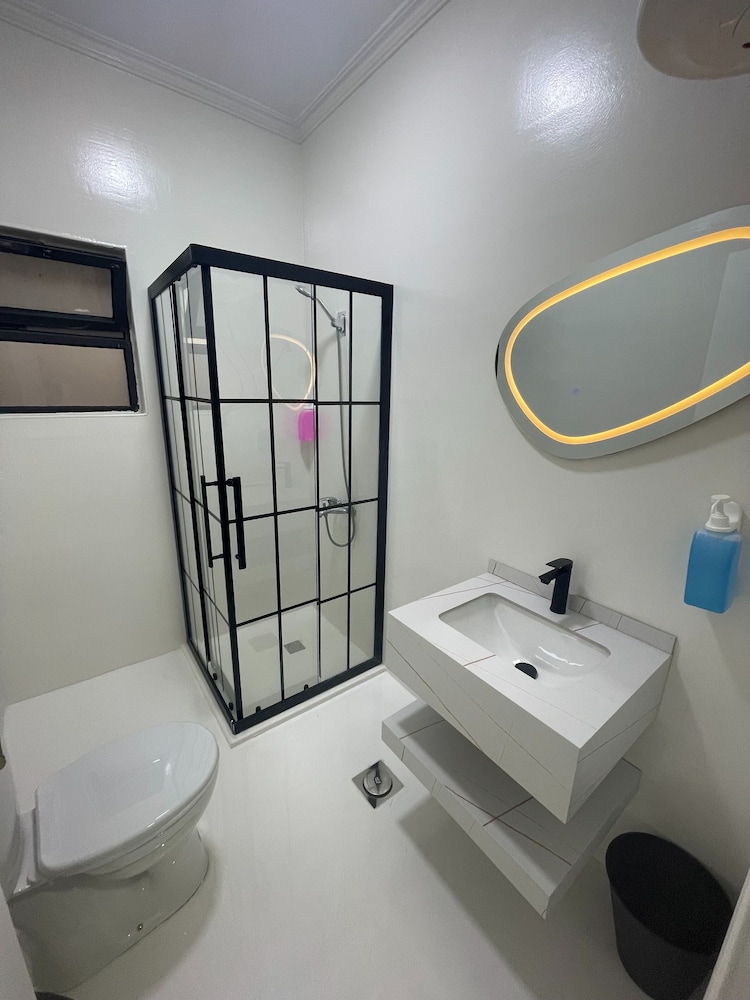 Charming Amman Apartent With City Views