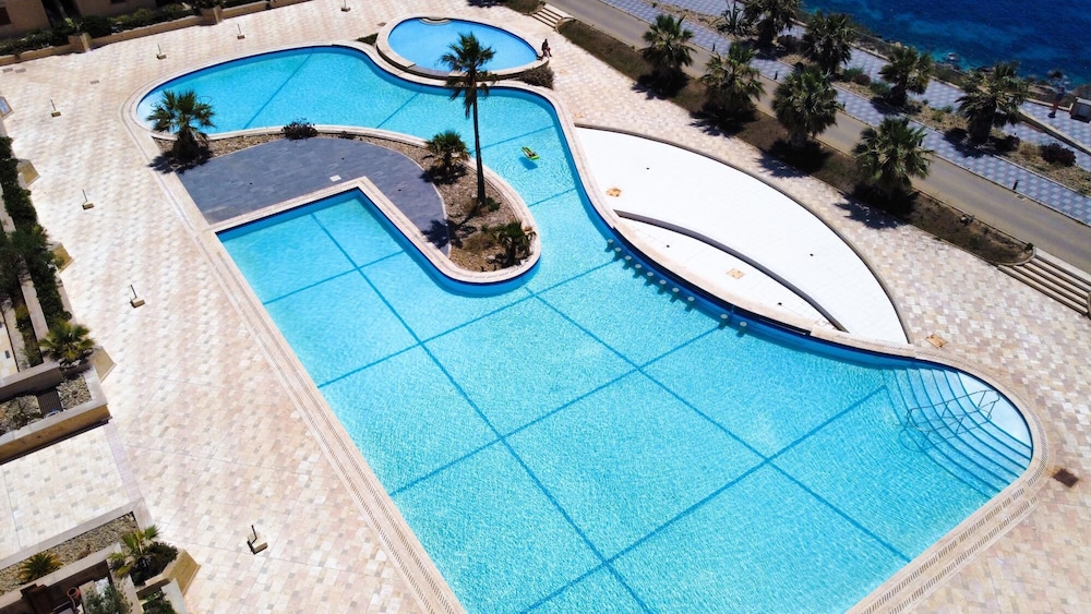 Peaceful Home With hot tub and 2 Communal Pools view 3