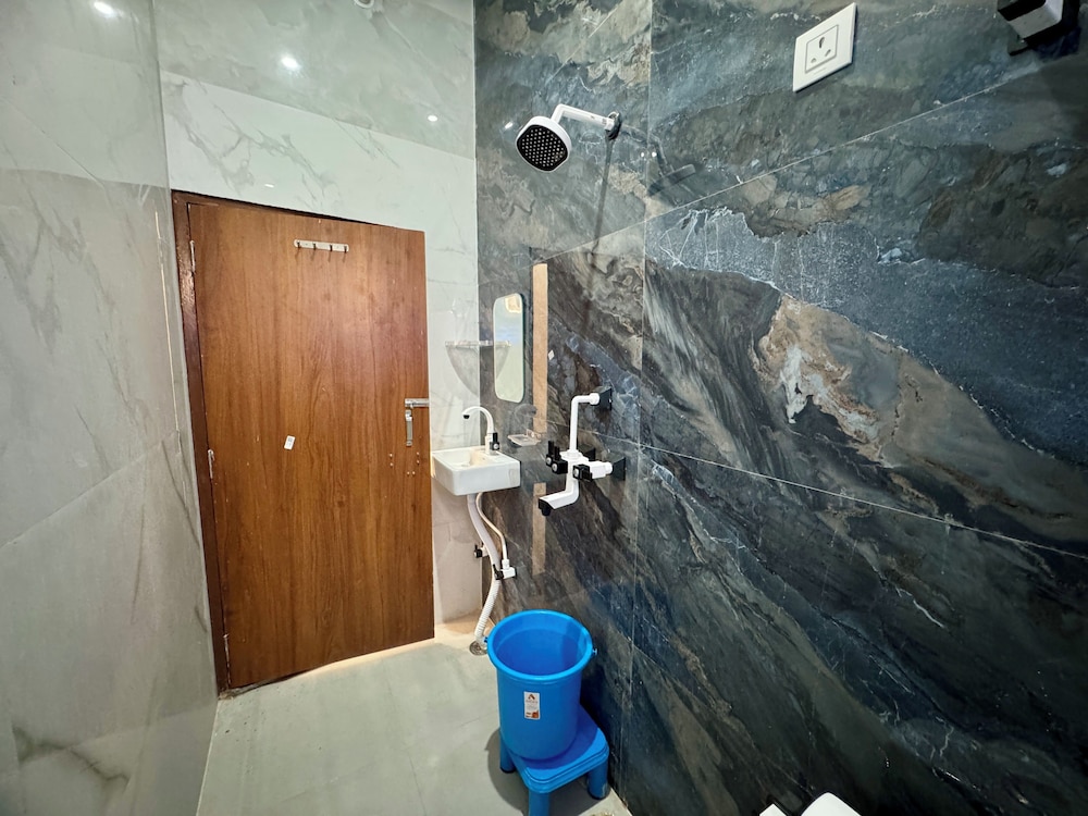 Vimla Residency Hotel Near Prem Mandir