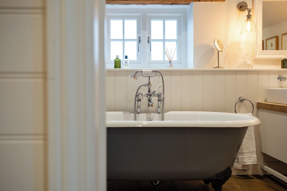 Stunning 6 BB Cottage & Annexe