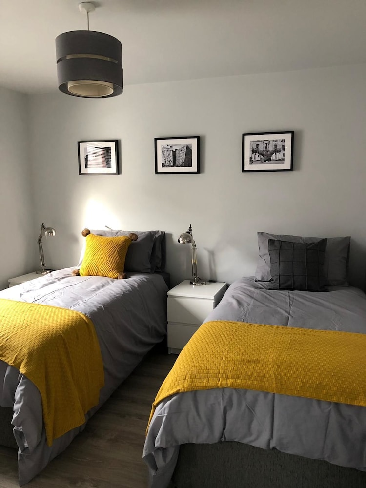 City Central Townhouse by BHR Apartments view 4
