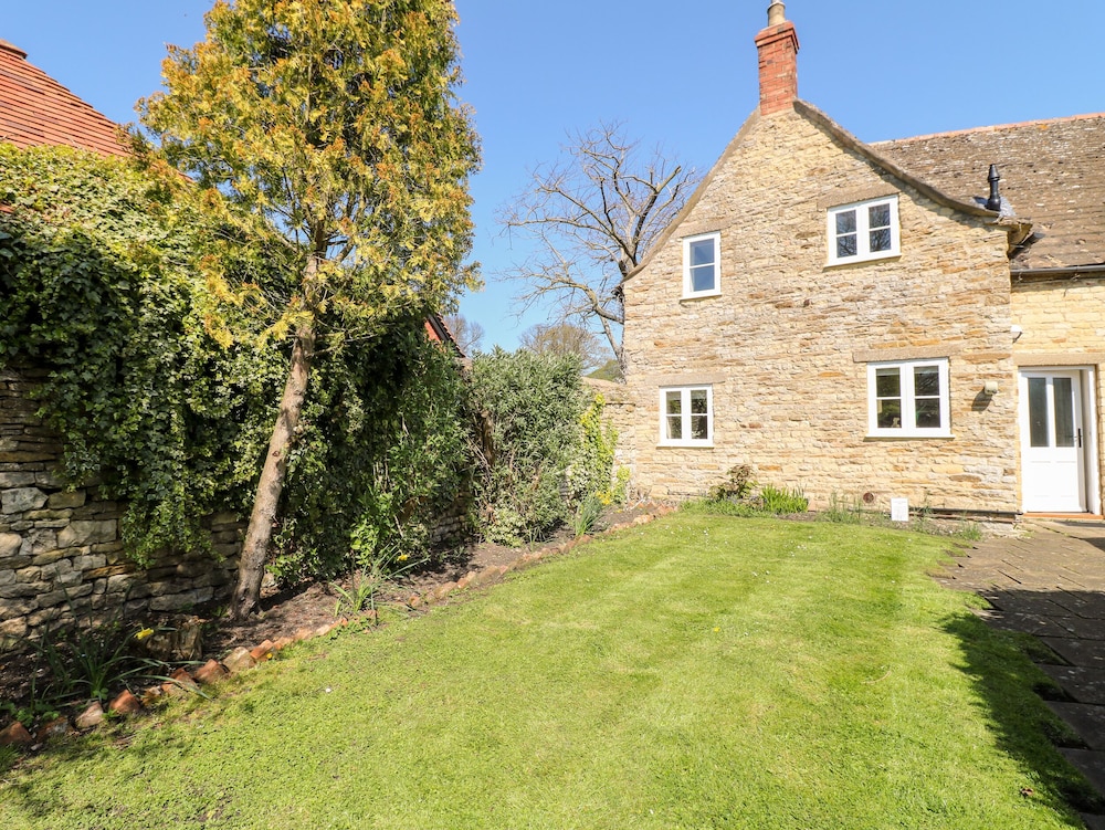 Oakham Vacations - Manor View - Property Image 3