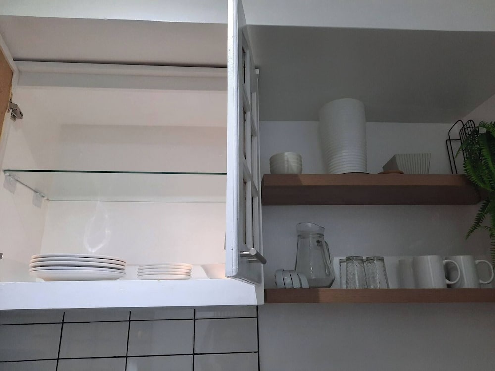 Stylish Condo at Mezza 1 With Fast Wifi & Netflix