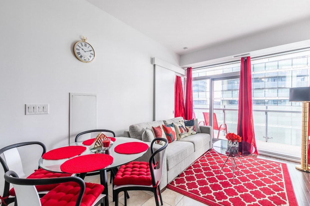 Classy 1 Bedroom Condo on 32 Floor in Downtown