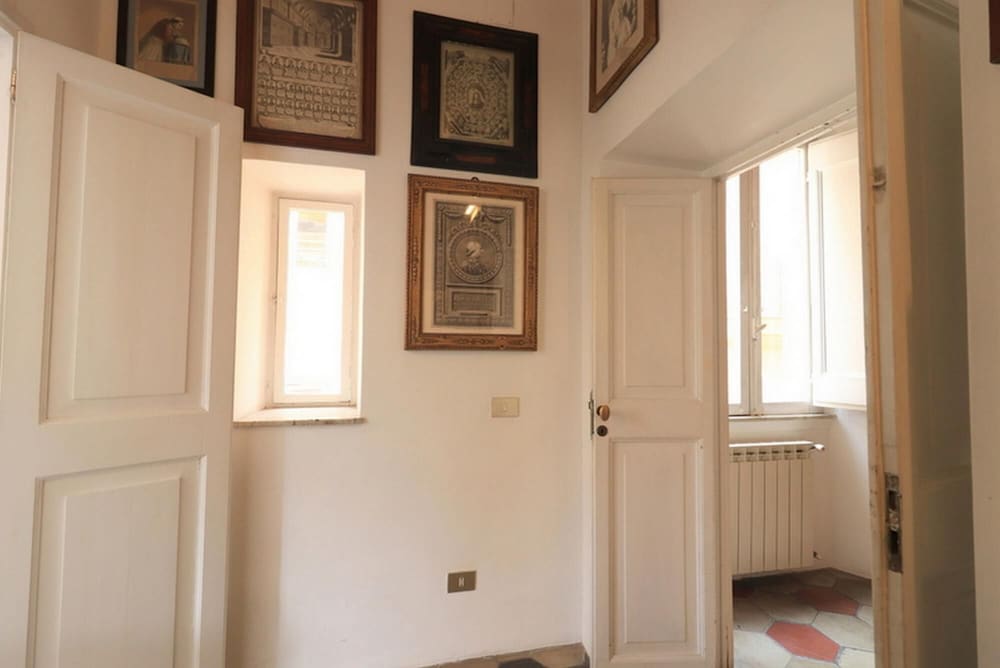 Enchanting 2BR Apt Near Pantheon Vatican