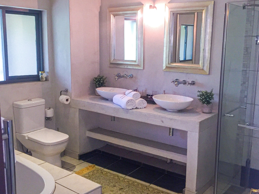 Amoris Guest House - Waterkloof Ridge