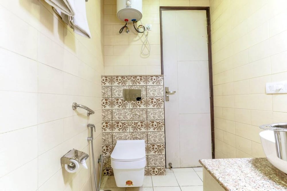 Modern City Retreat 2bhk Paras Fortis Balcony