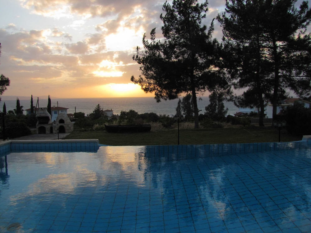Webooking Knossos Villa