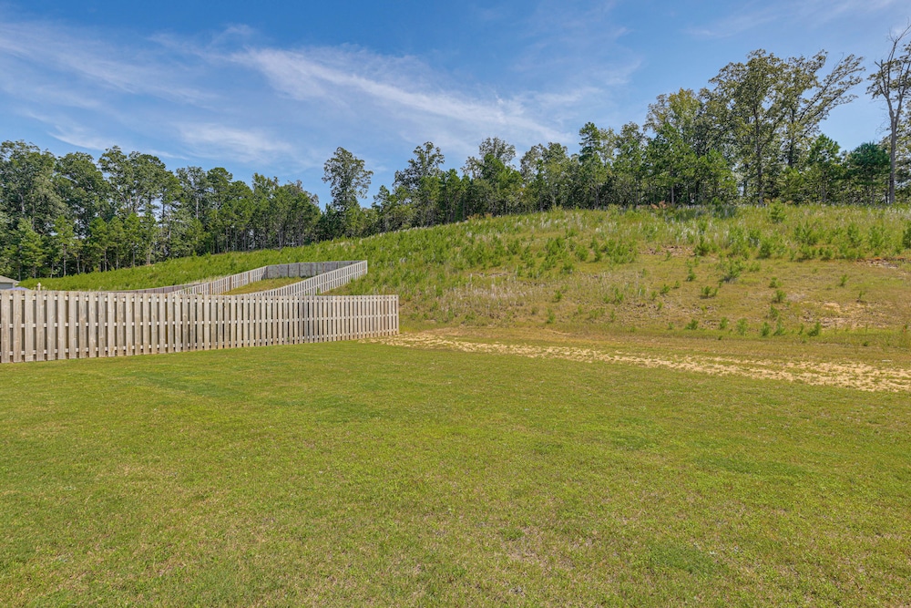 Bama Game Day Base: Newly Built Home Near UA!