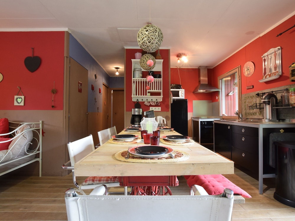 Lively Holiday Home With Garden, Barbecue, Garden Furniture