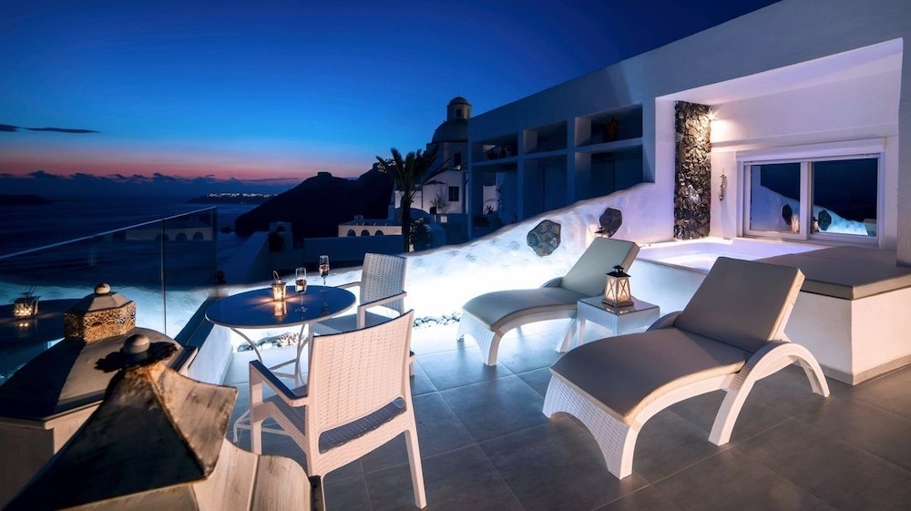 Fira Deep Blue Suite photo 2