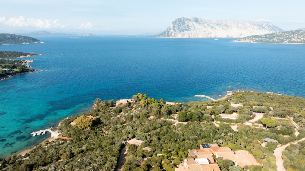 Breeze of the Coast by Wonderful Italy