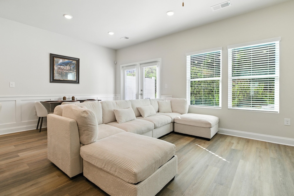 Charming Easley Retreat With Private Yard 3 Bedroom Townhouse