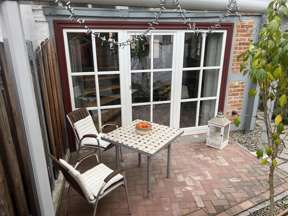Romantic Holiday Home With Terrace