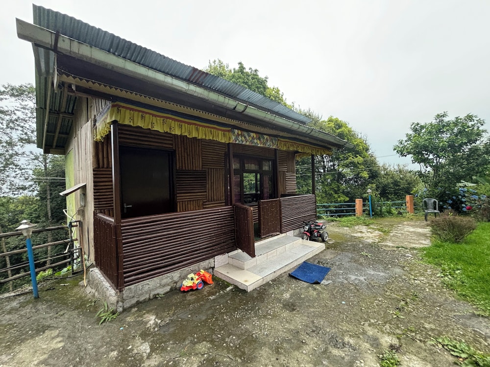 Khi Gha Thang Retreat