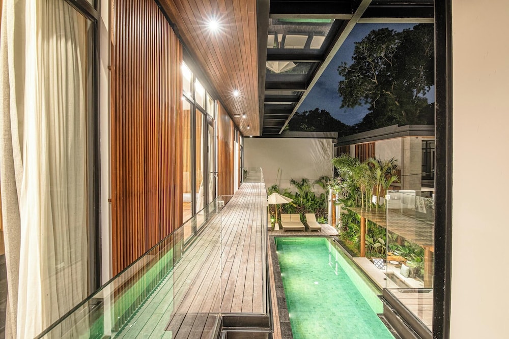 Elegant 6BR Canggu Retreat Just 400m to the Ocean