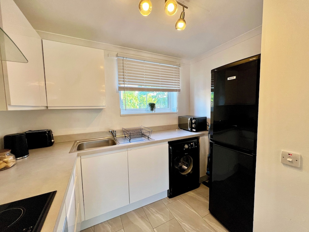 London Oasis Apartment Escape