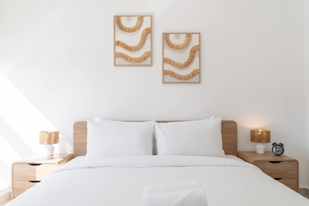 Elegant 1-bedroom Apartment for 4 in Dubai Marina