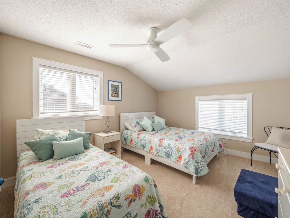 Beach Coma by Topsail Realty
