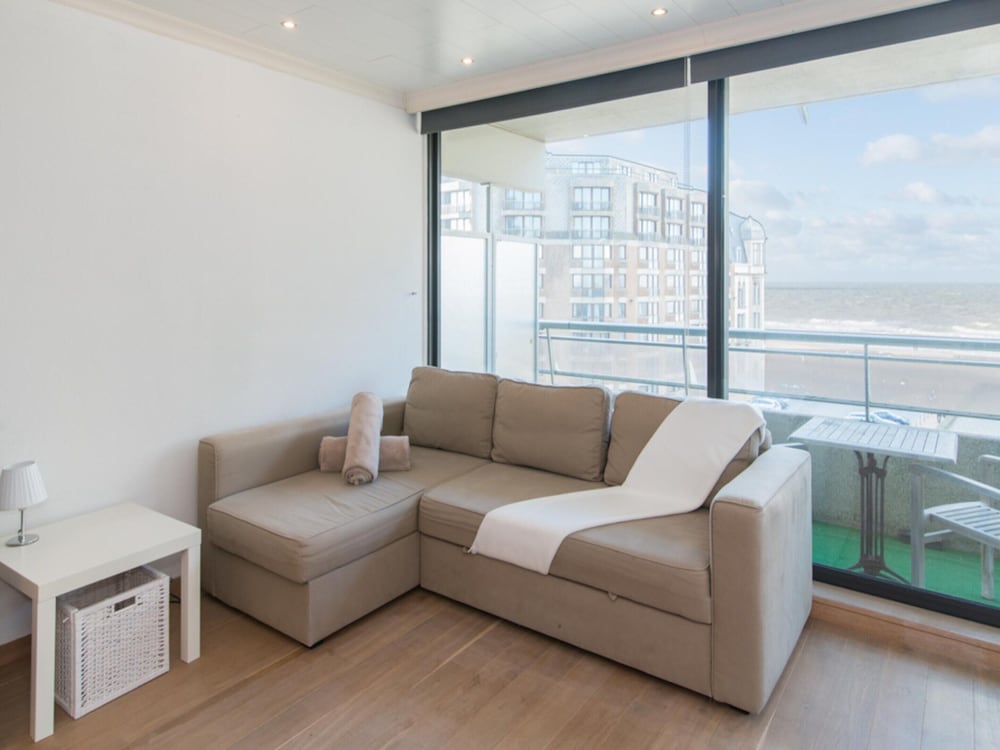 Relaxing Apartment With Bicycle Shade