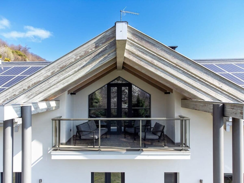 Family Friendly Italian Lakes Holiday Rental With Pool