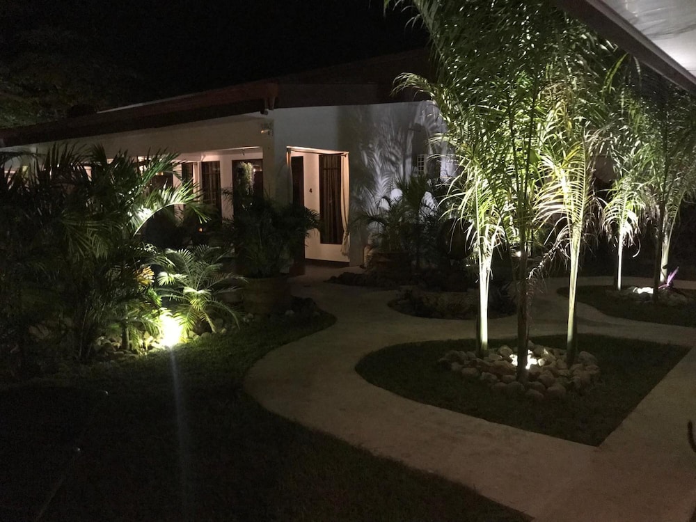 Hotel Good Life Lodge - Image 1