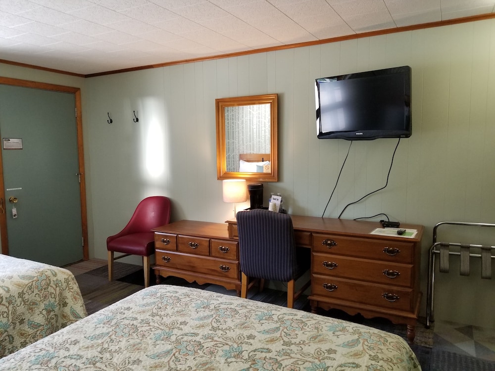 White Mountain Motel And Cottages