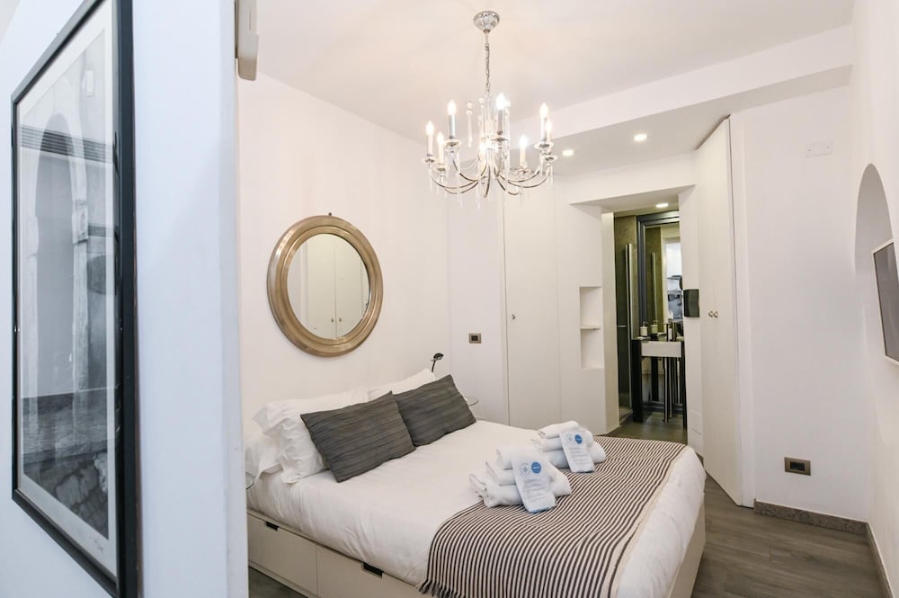 The Essential - Trastevere Design Studio