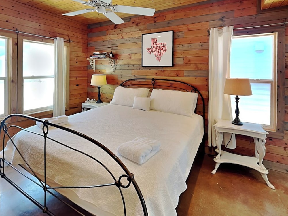 Royal Palm by Silver Sands Vacation Rentals