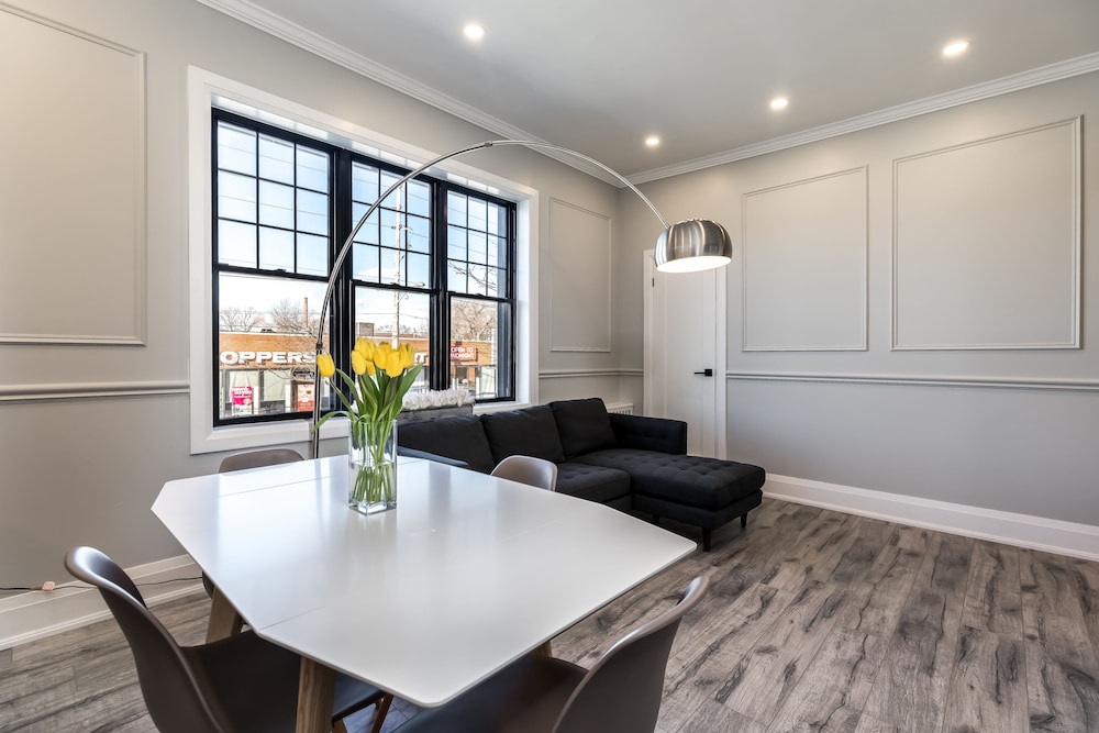 Applewood Suites - Etobicoke - Image 3