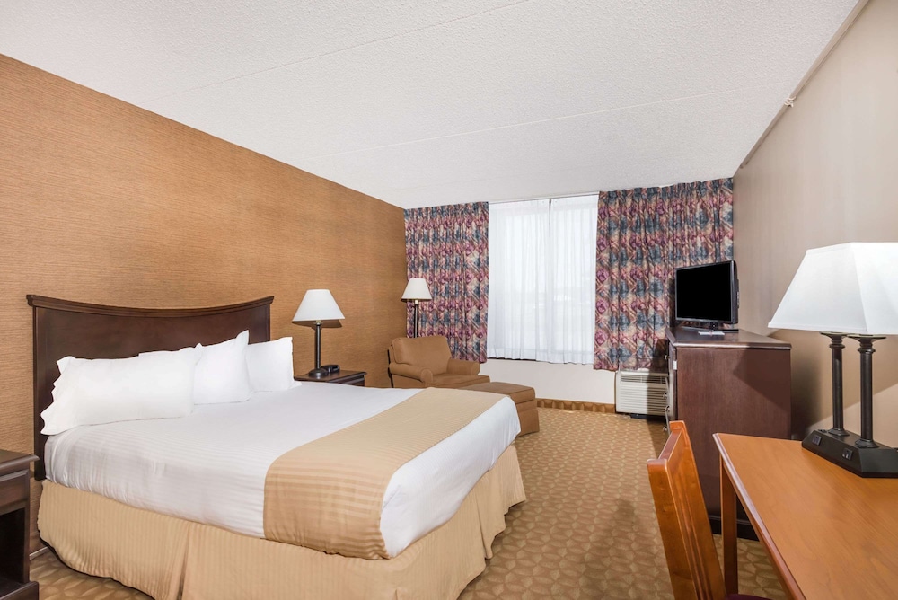Watertown Vacations - Ramada by Wyndham Watertown/Thousand Islands NY - Property Image 21