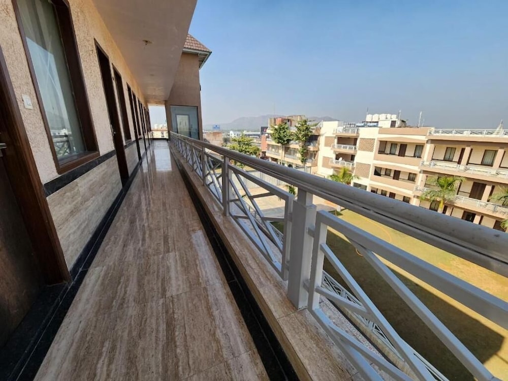 Rani Palace Hotel And Resort