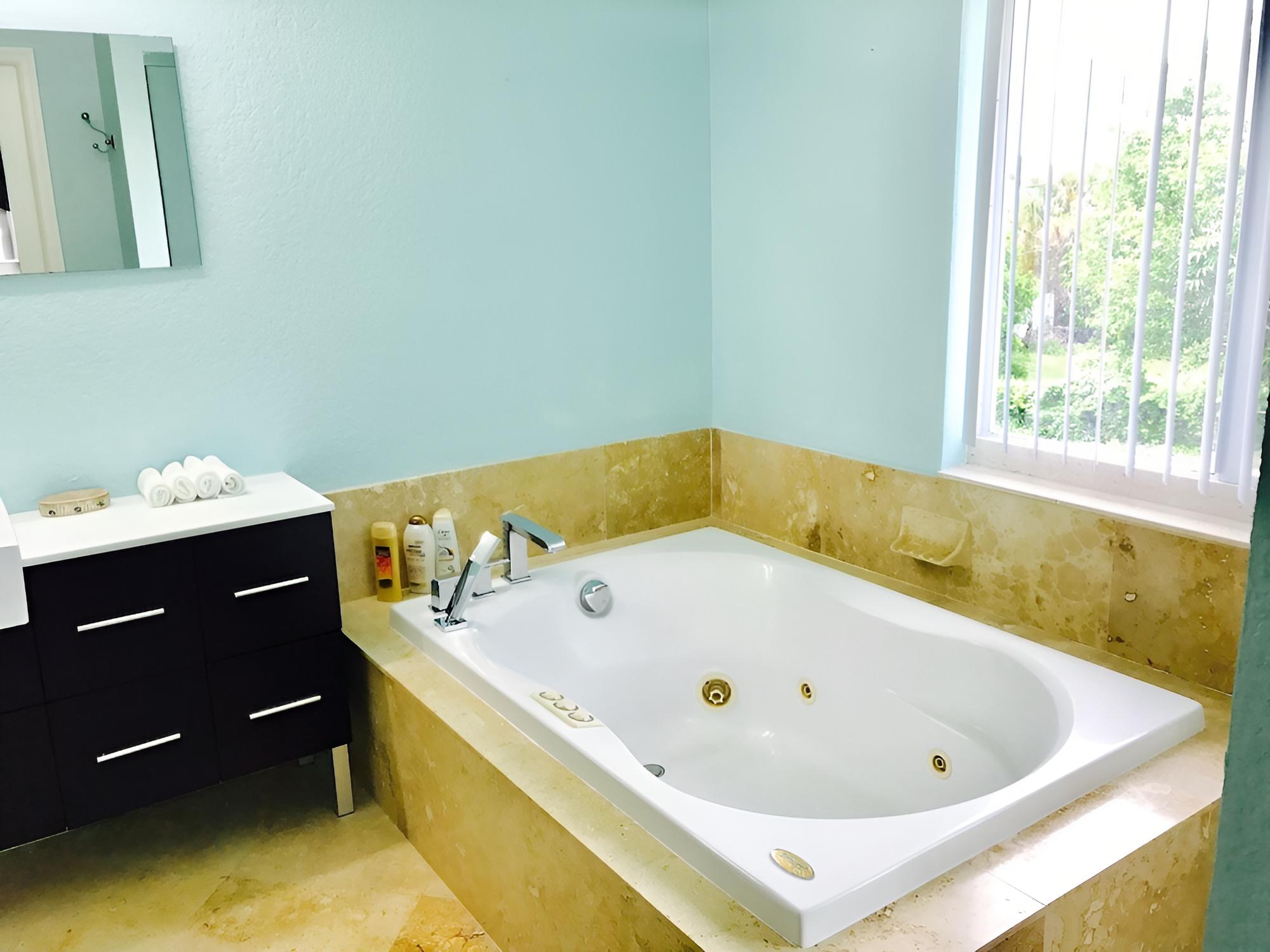 Fort Lauderdale Vacations - Playa Aqualina - Property Image 1