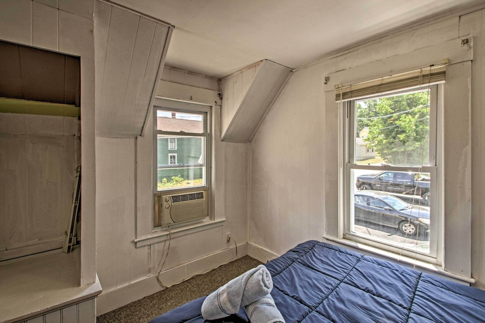 Bayside Weirs Beach Cottage < Half Mile to Pier! view 4