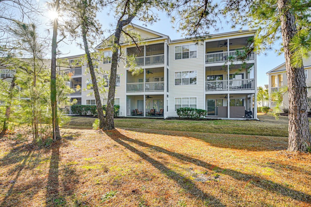 8 Mi to Boardwalk & Beach: Windsor Green Condo!